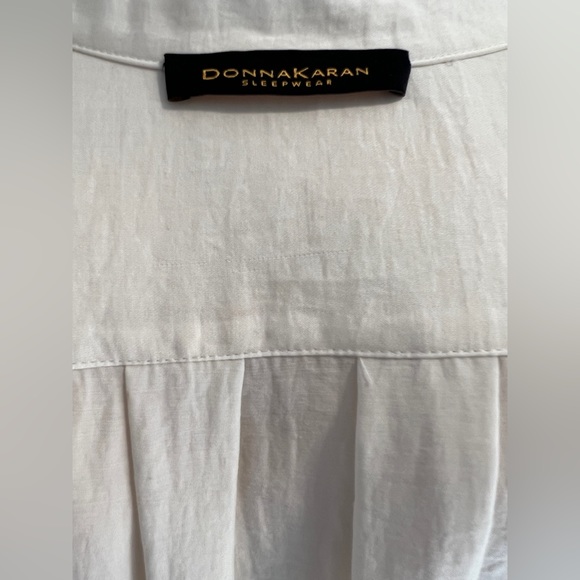 Donna Karan Button Down Sleepshirt. - Picture 6 of 6